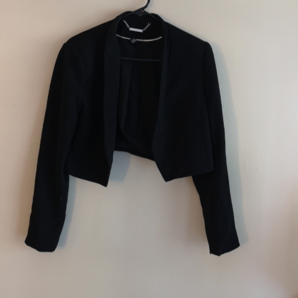White house black market cropped blazer